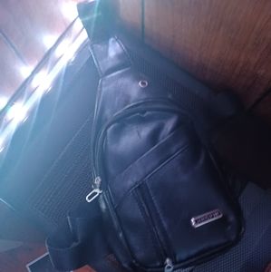 Im selling a sling bag